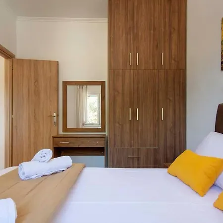 Bezolot Resort. Σπίτι διακοπών
