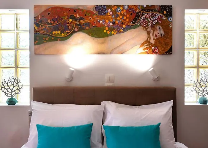 Bezolot Resort. * Karousádes