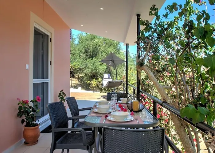 Bezolot Resort. * Karousádes