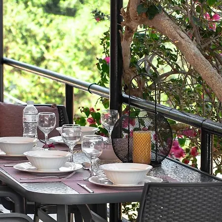 Bezolot Resort. * Karousádes