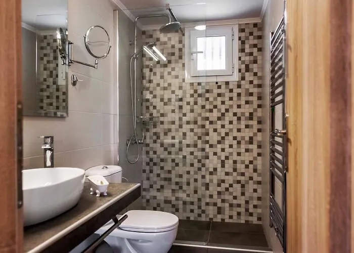 Bezolot Resort. Karousádes