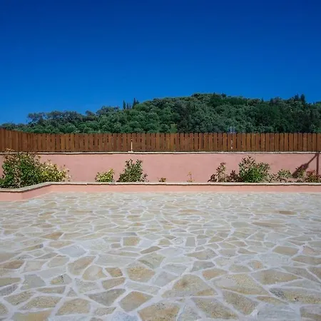 Bezolot Resort. בית נופש