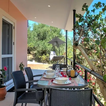 Bezolot Resort. * Karousades (Esperies)